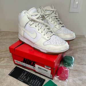 Women’s Nike Dunk High in Snail Gum, Size 8.5